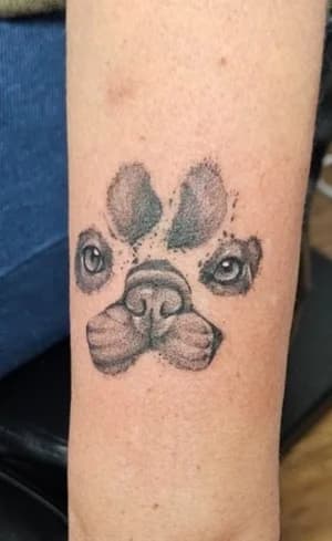 Tattoo by Nicolly, reviewed by Julie Inman